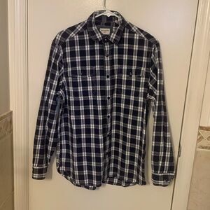 Mens navy blue and white flannel. Size M-Brand: Dockers. Geat condition!